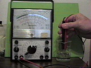 Conductivity meter (probes in vinegar)